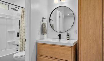 5465 Newcastle Ave 6, Encino, CA 91316