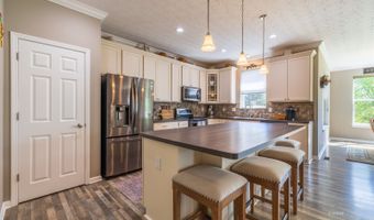 3028 Canterbury Ct, Albany, OH 45710