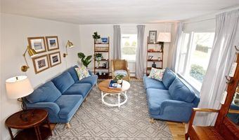 139 Coggeshall Ave, Newport, RI 02840