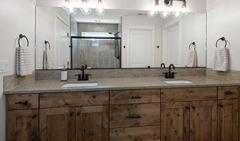 63089 Dakota Dr, Bend, OR 97701