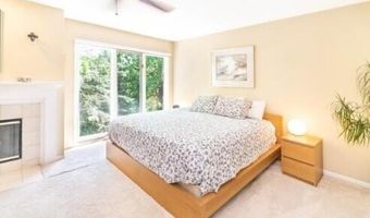2734 Winter Garden Ct, Ann Arbor, MI 48105