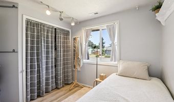 855 N 8TH St, Aumsville, OR 97325