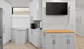 420 CEDAR FALLS Dr, Apollo Beach, FL 33572