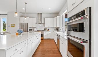 9775 SANVITALIA St, Bethesda, MD 20817