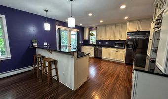 131 Pine Cir, Bennington, VT 05201