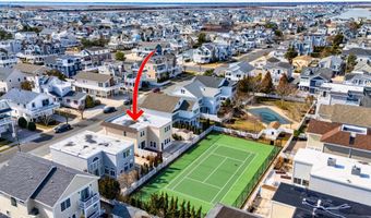 45 W 19th St, Avalon, NJ 08202