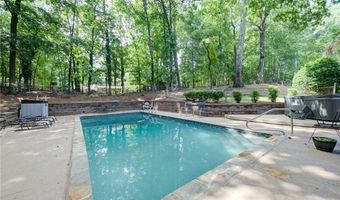 835 Lakeshore Dr NW, Berkeley Lake, GA 30096