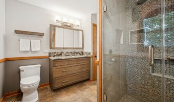 723 N River Rd, Algonquin, IL 60102