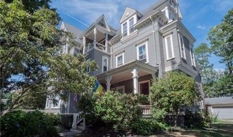 8 Cottage St 2, Newport, RI 02840