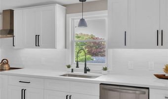 115 Hill Top Dr, Johnston, RI 02919