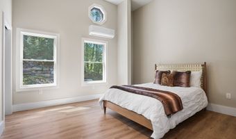 28 Alan Rd, Danbury, CT 06810