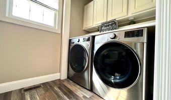 922 Meadowlake Ct, Bedford, IN 47421