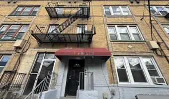 125 W 54TH St 2R, Bayonne, NJ 07002