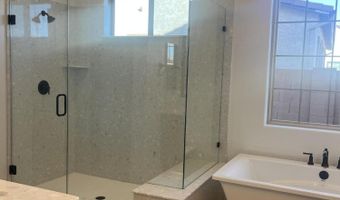1195 E GLENEAGLE Dr, Chandler, AZ 85249