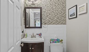 138 Litchfield Tpke, Bethany, CT 06524