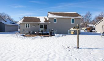3200 S HUCKLEBERRY Ln, Appleton, WI 54915