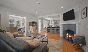 56 Somerset St, East Greenwich, RI 02818