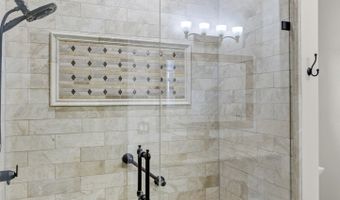 2660 Harnish Dr, Algonquin, IL 60102