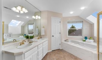 16015 SW NIGHTHAWK Dr, Beaverton, OR 97007