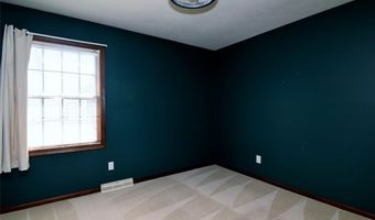 1585 Hemlock Dr, Ashtabula, OH 44004
