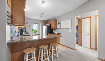 1005 Twilight Dr, North Liberty, IA 52317