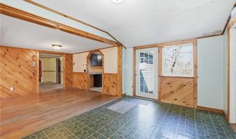 221 Curran Rd, Cumberland, RI 02864