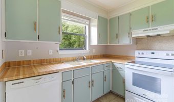 8428 Clear Meadow Ln, Charlotte, NC 28227