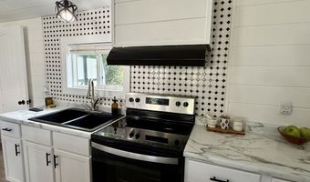 607 Ellenhurst Dr, Anderson, IN 46012