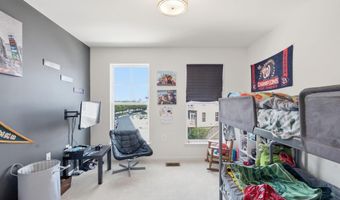 42167 CANARY GRASS Sq, Aldie, VA 20105