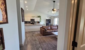 653 Sullivan Rd, Beaver, WV 25813