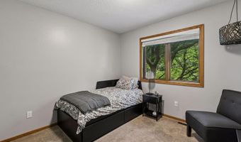 12904 Essex Way, Apple Valley, MN 55124