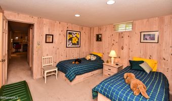 121 Hiawatha Rd, Becket, MA 01223