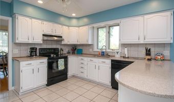 20 Morrison Ave, Middletown, RI 02842