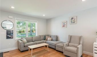 100 E View Ave, Cranston, RI 02920