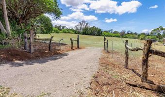 1074 Olinda Rd B, Makawao, HI 96768