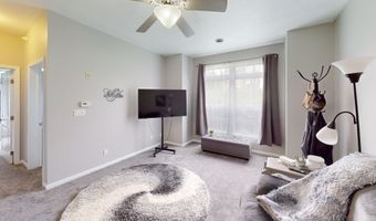 4510 Twain Cir 102, Ames, IA 50014