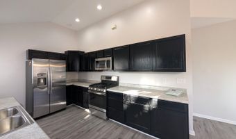 39477 N Hickory Ave, Antioch, IL 60002