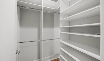 8121 RIVER Rd 423, Bethesda, MD 20817