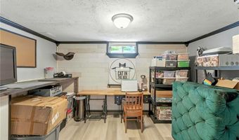 82 Martin St, East Providence, RI 02914