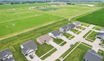 1819 8th Ave SE, Altoona, IA 50009