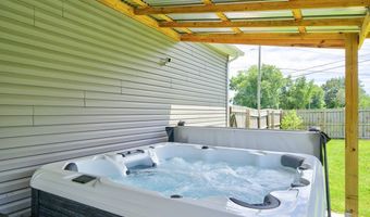 225 Peach St, Baxter, TN 38544