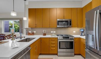 71 Wailea Gateway Pl 7-104, Kihei, HI 96753