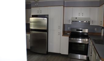 27 Trinity Pl, Amsterdam, NY 12010