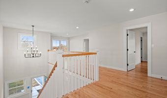 15 Fieldstone Court Ct 15, Bethel, CT 06801