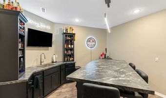 2016 Fairway Dr, Auburn, IN 46706
