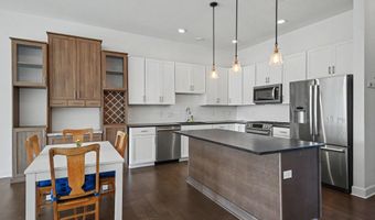 828 Bobcat Ave 404, Columbus, OH 43212