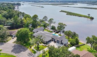 927 N Shore Dr, Biloxi, MS 39532