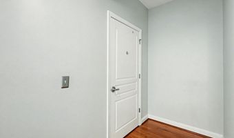 2451 MIDTOWN Ave 1611, Alexandria, VA 22303