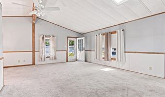 27 Castle Rd 153, Attleboro, MA 02703
