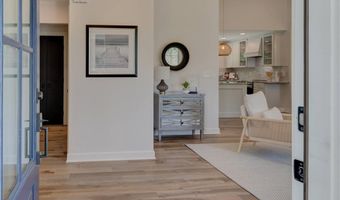 3 Tyler Point Rd, Barrington, RI 02806